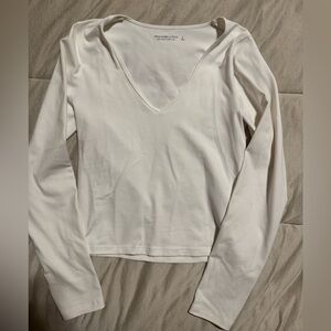 Abercrombie & Fitch Long sleeve V neck